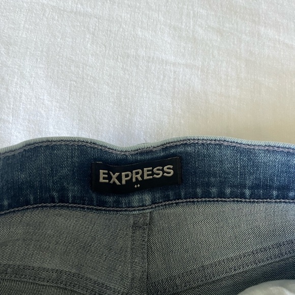 Express Light Midi High Rise Shorts - Picture 2 of 4